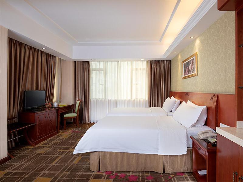 Vienna Hotel Dongguan Hou Street Wanda Plaza Екстериор снимка