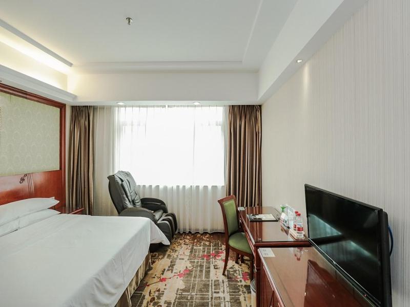 Vienna Hotel Dongguan Hou Street Wanda Plaza Екстериор снимка