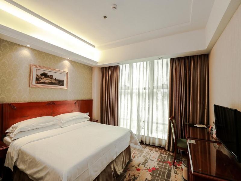 Vienna Hotel Dongguan Hou Street Wanda Plaza Екстериор снимка