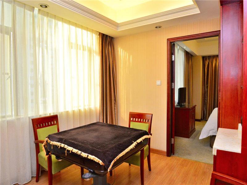 Vienna Hotel Dongguan Hou Street Wanda Plaza Екстериор снимка