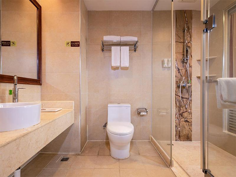 Vienna Hotel Dongguan Hou Street Wanda Plaza Екстериор снимка