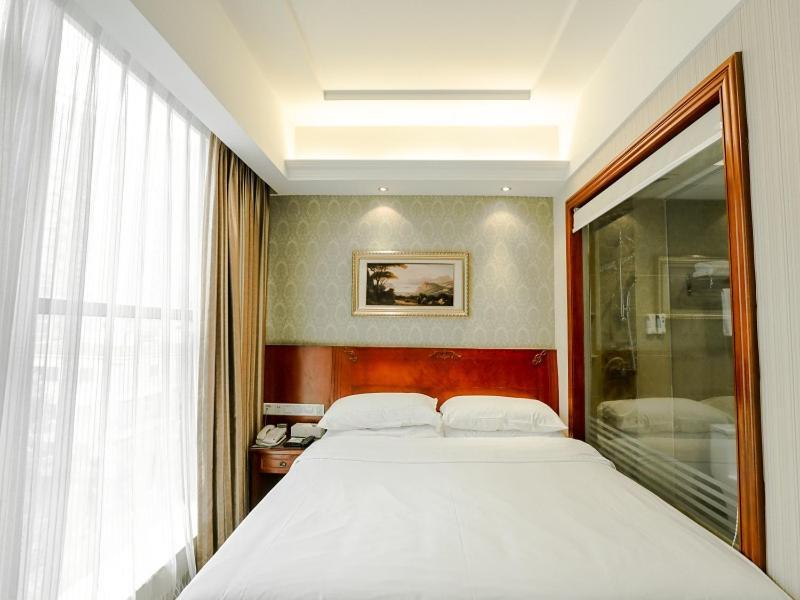Vienna Hotel Dongguan Hou Street Wanda Plaza Екстериор снимка